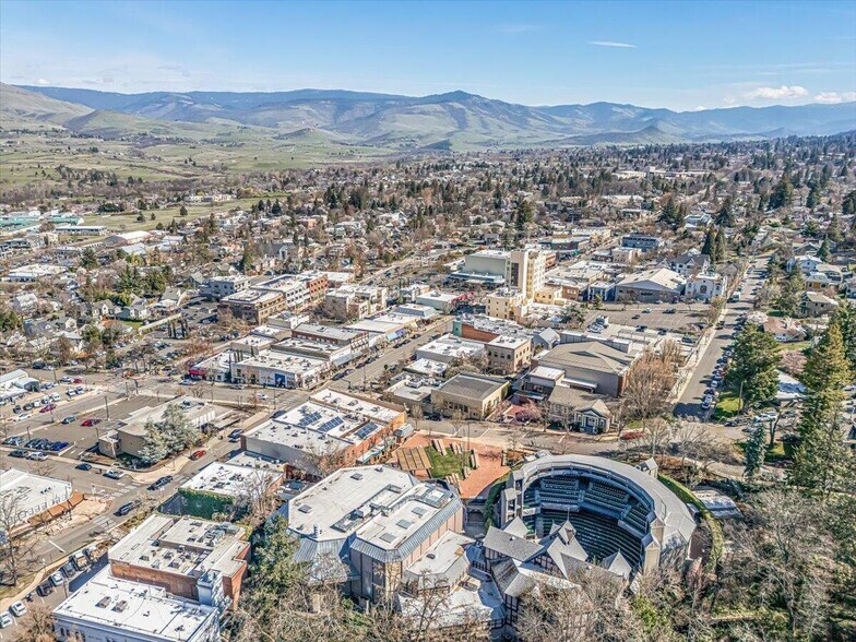 More Photos Of 145 E Main St, Ashland Restaurant For Sale