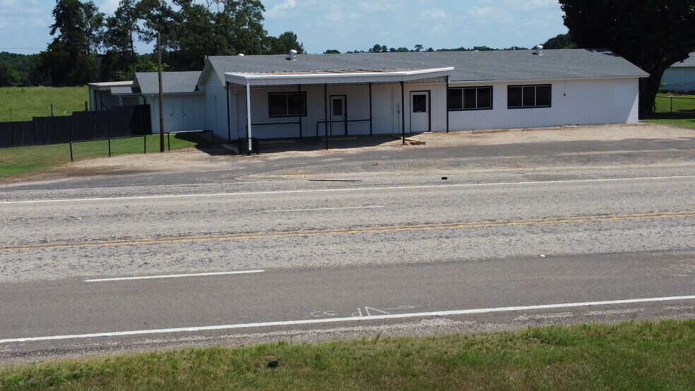 More Photos Of 4846 US Highway 67 W, Simms Daycare Center For Sale