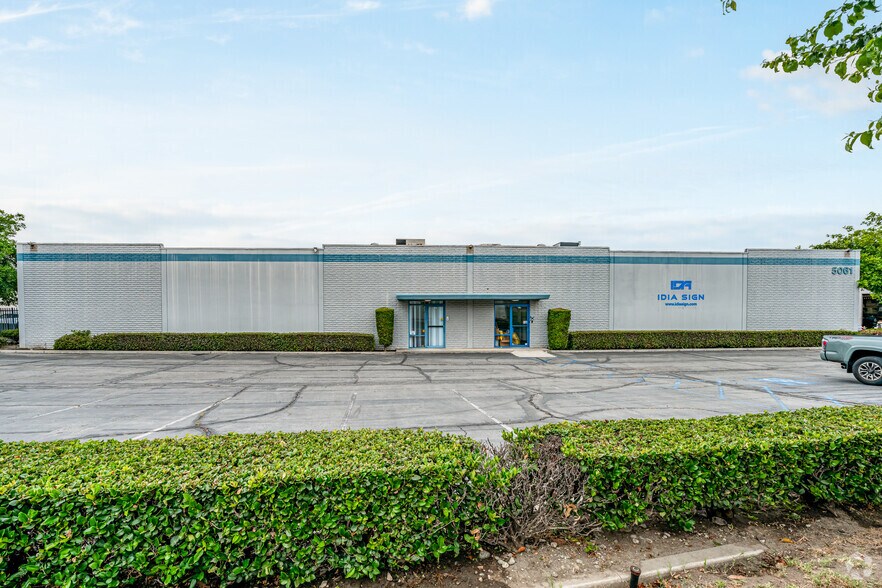 More Photos Of 5061 Brooks St, Montclair Warehouse For Lease