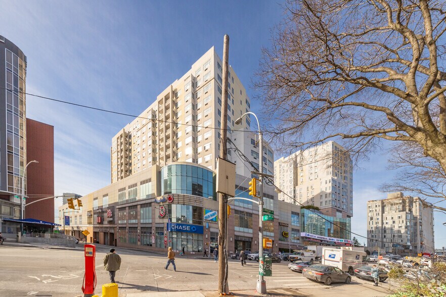 More Photos Of 40-24 College Point Blvd, Flushing Apartments For Lease