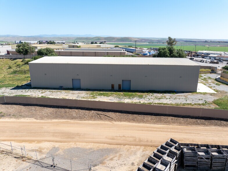 More Photos Of 151-161 Airport Rd, King City Warehouse For Lease