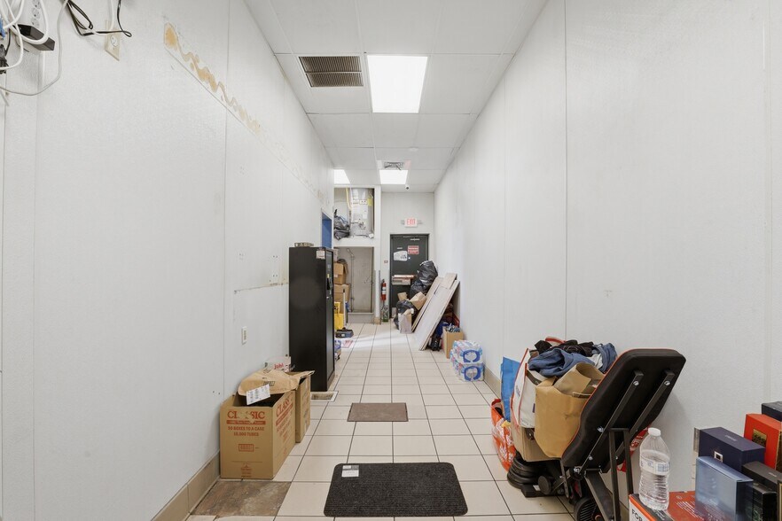More Photos Of 613 Queen St, Southington Storefront For Sale