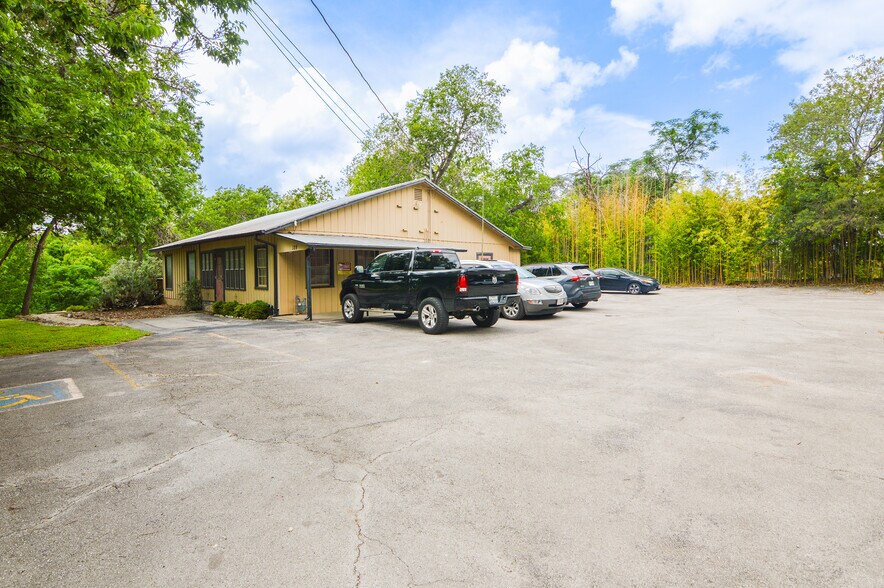 More Photos Of 128 W Theissen St, Boerne Land For Sale