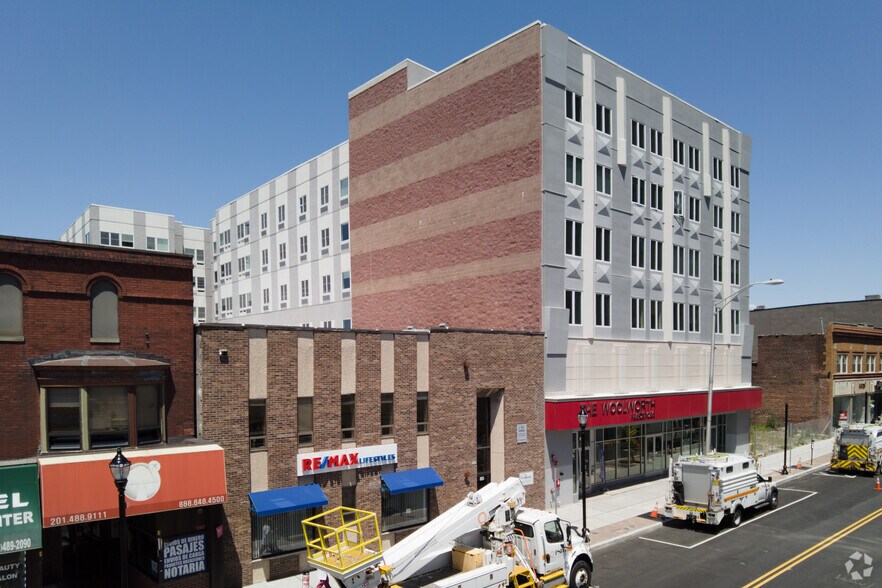 More Photos Of 149 Main St, Hackensack Apartments For Lease