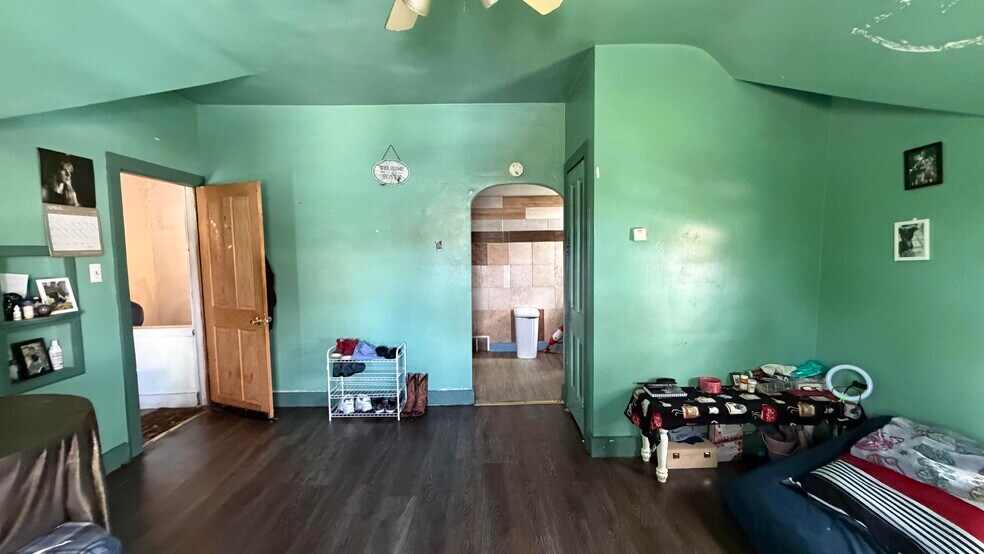 More Photos Of 201 W Prairie St, Pontiac Apartments For Sale