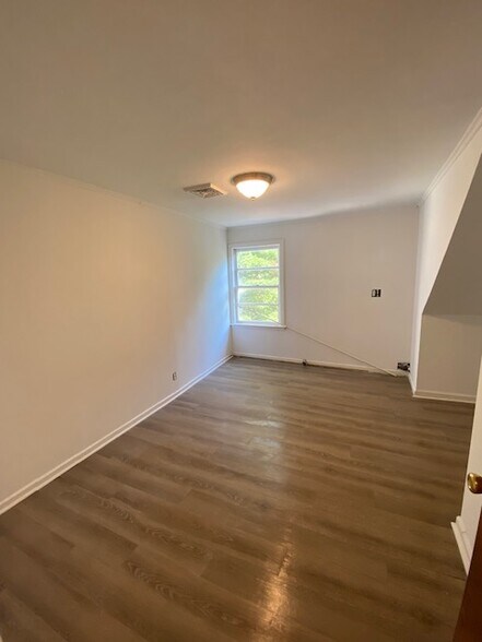 More Photos Of 1113 W Hill St, Urbana Apartments For Sale