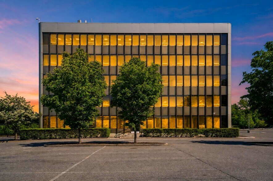 More Photos Of 550 Mamaroneck Ave, Harrison Unknown For Lease