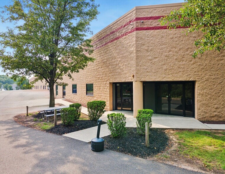 More Photos Of 301-315 Camars Dr, Warminster Township Light Manufacturing For Sale