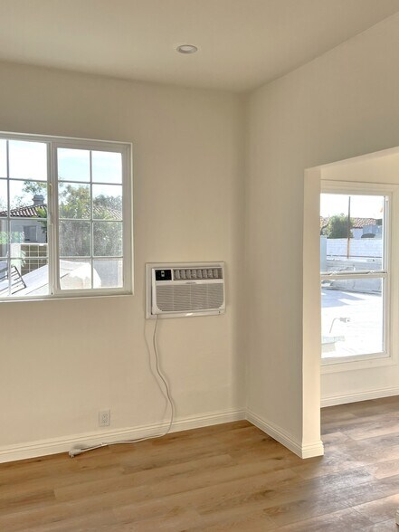 More Photos Of 1030-1034 S Fairfax Ave, Los Angeles Storefront Retail Residential For Lease