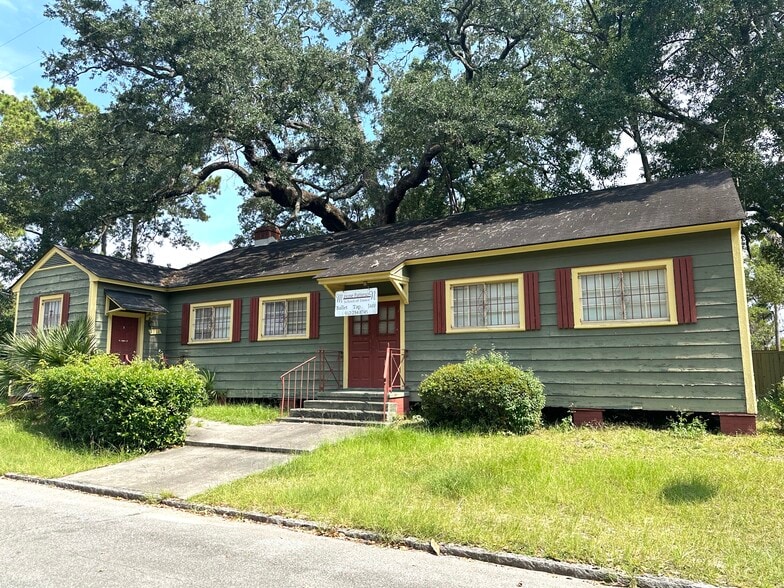 Primary Photo Of 2212 Lincoln St, Savannah Flex For Lease