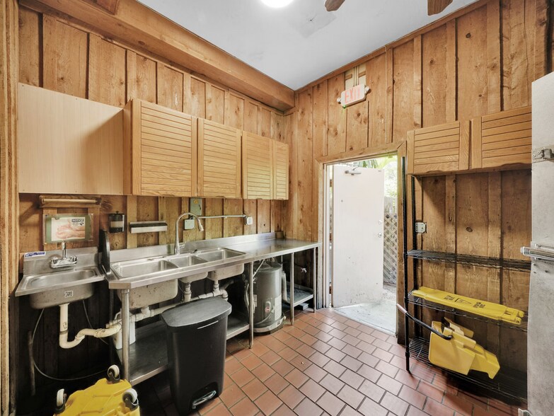 More Photos Of 2777 W Hillsboro Blvd, Deerfield Beach Freestanding For Sale