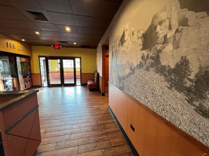 More Photos Of 2206 N LaCrosse St, Rapid City Restaurant For Sale