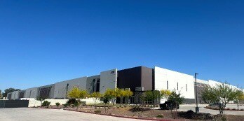 More Photos Of 17780 W Thomas Rd, Goodyear Distribution For Lease