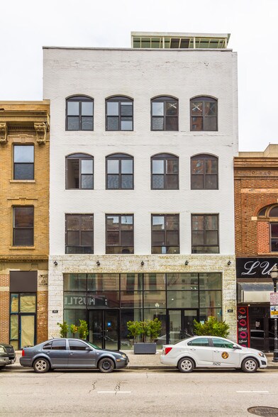 More Photos Of 404 E Baltimore St, Baltimore Storefront Retail Office For Lease