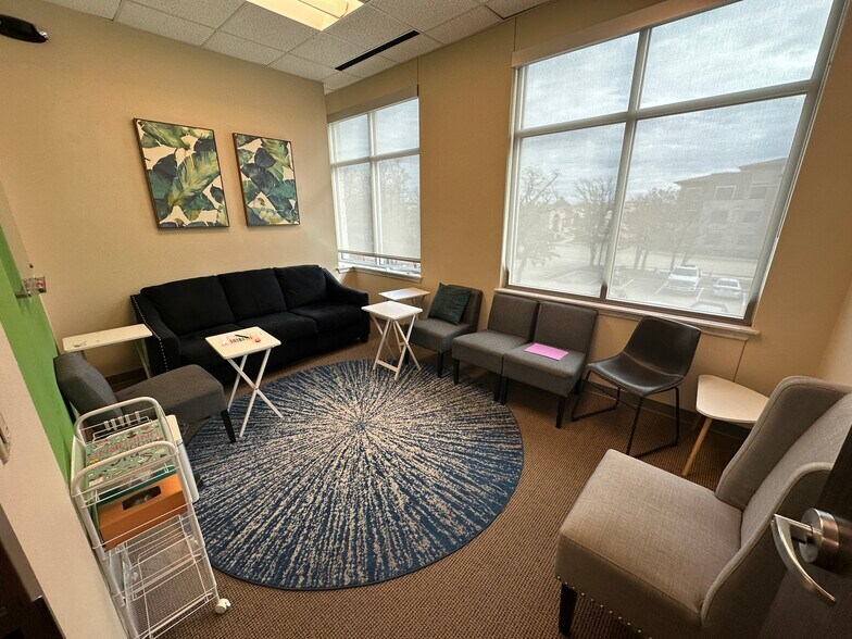 More Photos Of 2800 Shoreline Dr, Denton Medical For Sale