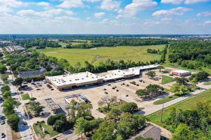 More Photos Of 17503-17587 Imperial Valley Dr, Houston Unknown For Lease