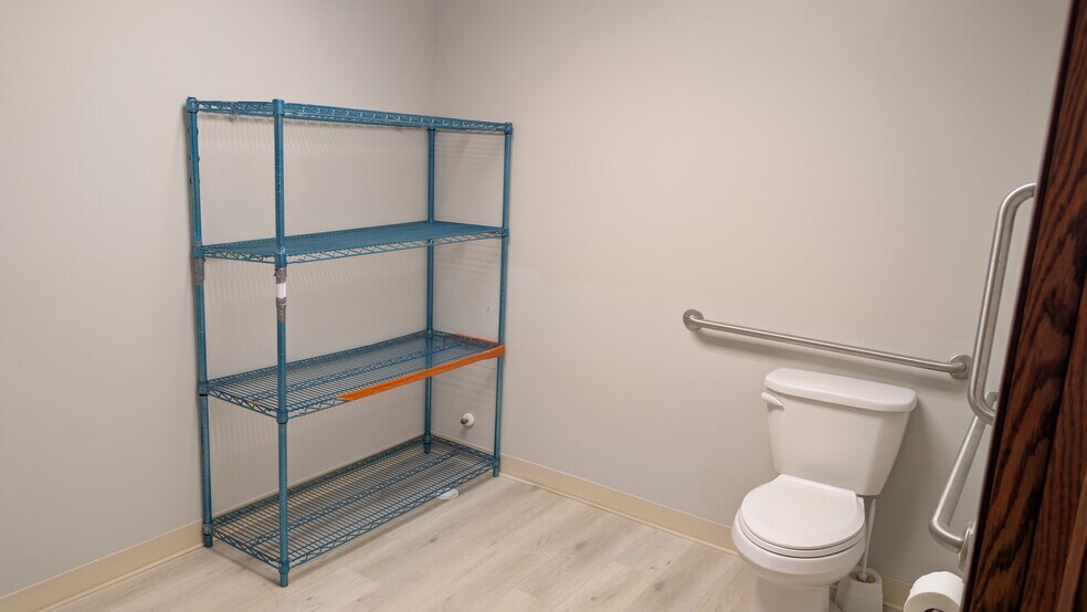 More Photos Of 36591 Center Ridge Rd, North Ridgeville Medical For Lease