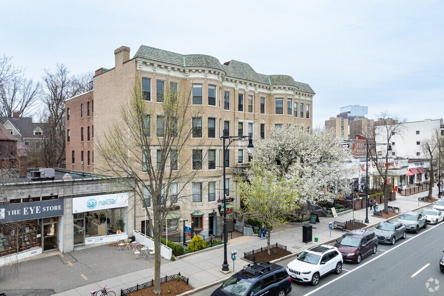 Primary Photo Of 1038 Beacon St, Brookline Apartments For Lease