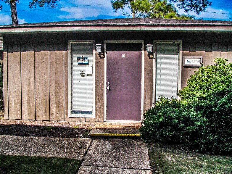 More Photos Of 3025 University Ave, Columbus Office For Lease