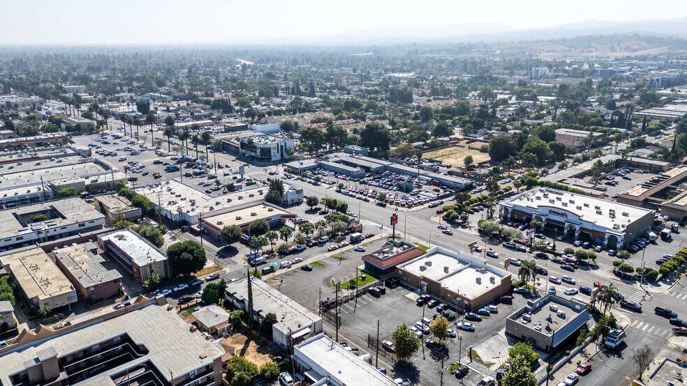 More Photos Of 21201 Sherman Way, Canoga Park Fast Food For Sale