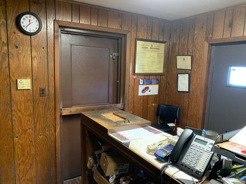 More Photos Of , Broomall Flex For Sale