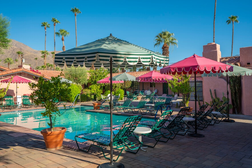 More Photos Of 555 S Warm Sands Dr, Palm Springs Hotel For Sale