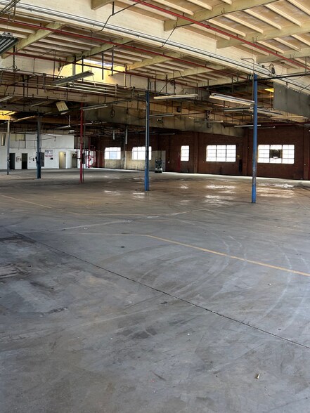 More Photos Of 14105 S Avalon Blvd, Los Angeles Industrial For Sale