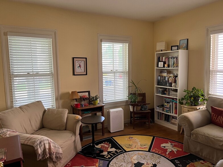 More Photos Of 9 Berkeley St, Norwalk Office Residential For Lease