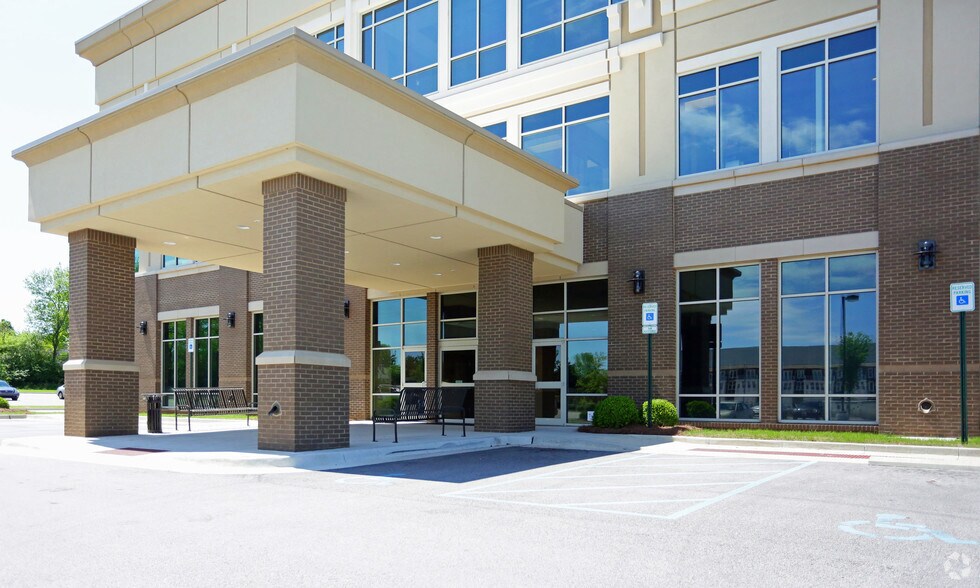 More Photos Of 8337 Us-72 Hwy, Madison Medical For Lease