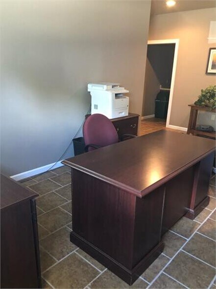 More Photos Of 1112 Nolan Trce, Leesville Office For Lease