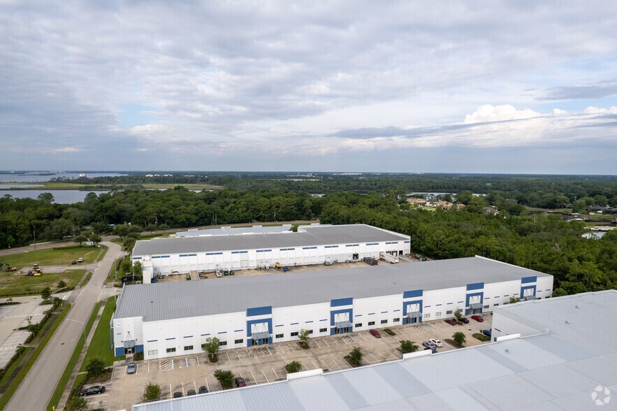 More Photos Of 2615 Port Industrial Dr, Jacksonville Unknown For Lease