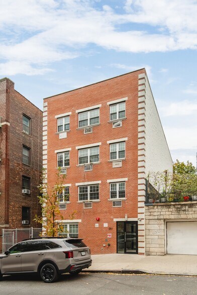 More Photos Of 253 E 206th St, Bronx Apartments For Sale