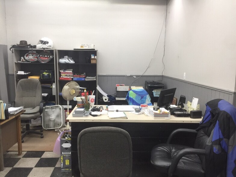 More Photos Of 1110 S Padre Island Dr, Corpus Christi Auto Dealership For Sale