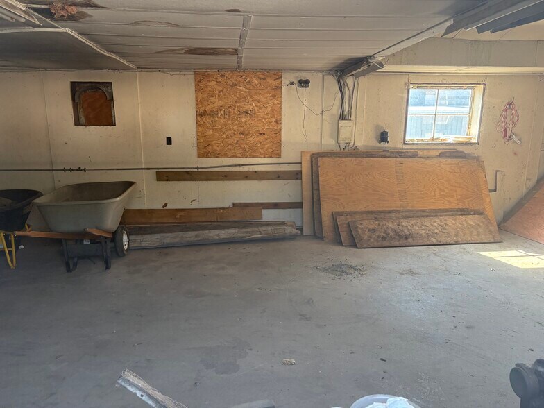 More Photos Of 101 Erie St, Amsterdam Warehouse For Sale