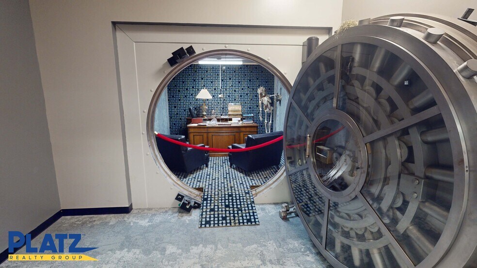 More Photos Of 20 S Canal St, Newton Falls Bank For Lease