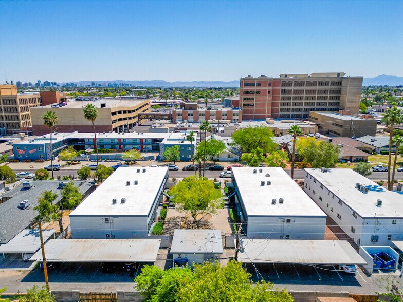 More Photos Of 1942 W Berridge Ln, Phoenix Apartments For Sale