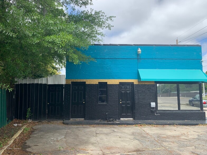 More Photos Of 5106 N Main St, Jacksonville Service Station For Sale