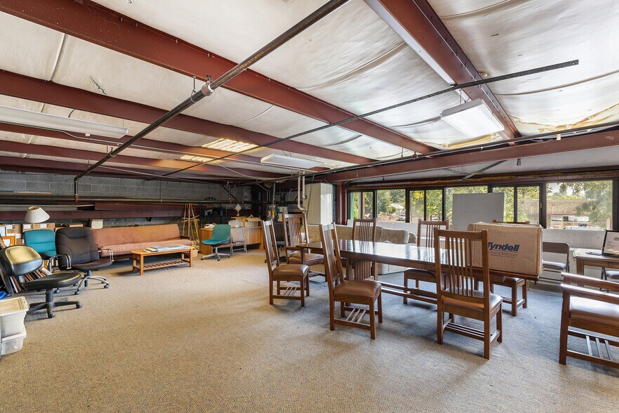 More Photos Of 603 California Blvd, Napa Warehouse For Lease