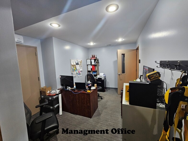 More Photos Of 101 N Wright St, Eustis Warehouse For Sale