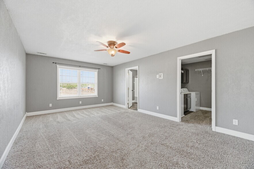 More Photos Of 3251 Main St, Pikeville Specialty For Sale