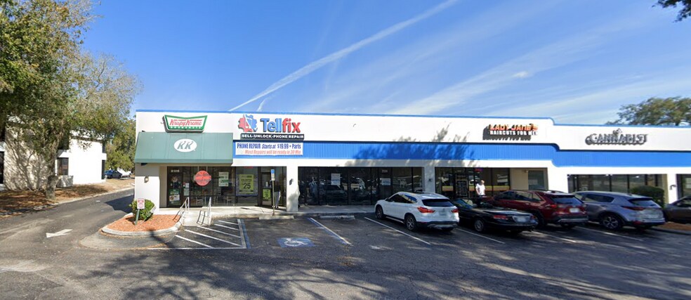 More Photos Of 2102-2128 W Brandon Blvd, Brandon Unknown For Lease