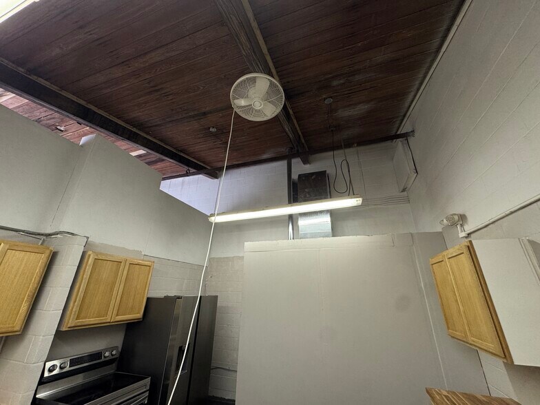 More Photos Of 115 Pioneer Way, Scottdale Warehouse For Sale