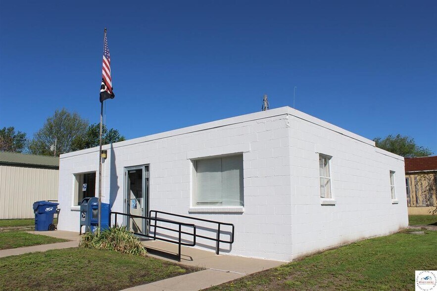 More Photos Of 102 Mockbee St, Hughesville Post Office For Sale