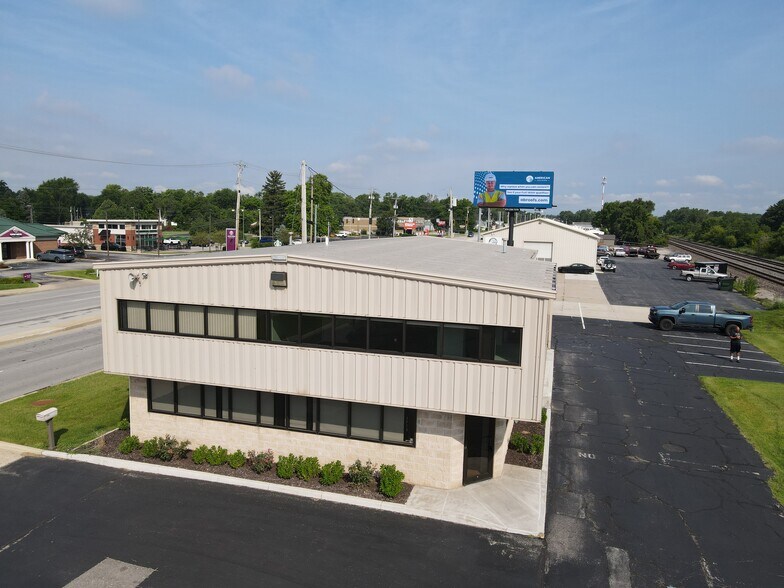 More Photos Of 23119 US Highway 33, Elkhart Storefront For Lease