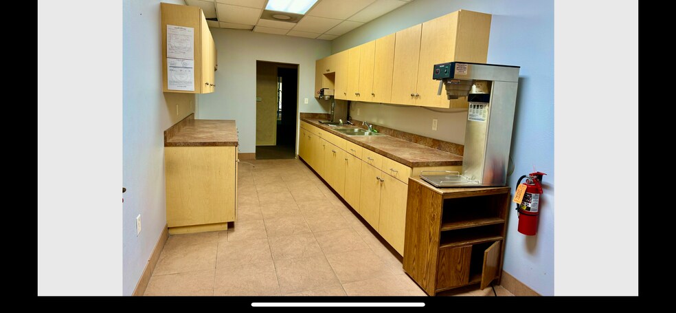 More Photos Of 7491 Ulmerton Rd, Largo Medical For Lease