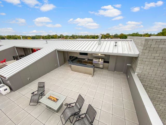 More Photos Of 142 Pit Ln, Pontiac Flex For Sale