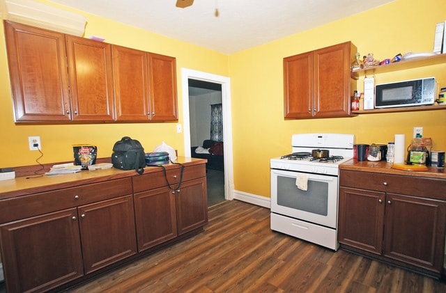 More Photos Of 15909 Nelson Rd, Woodstock Apartments For Sale