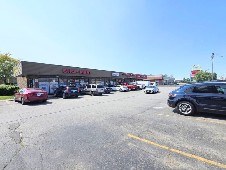 More Photos Of 13650 Cicero Ave, Crestwood General Retail For Sale