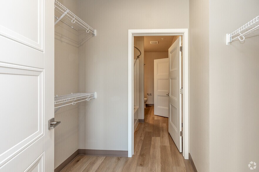 More Photos Of 1163 Baltic Ave, Tiffin Apartments For Lease