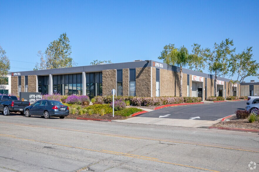 More Photos Of 6970-6984 Convoy Ct, San Diego Unknown For Lease